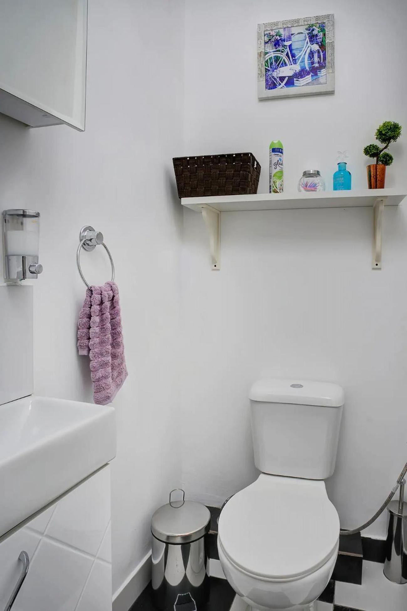 소피아 10 Seconds Away From The Main Street, Free Secured Parking 아파트 외부 사진